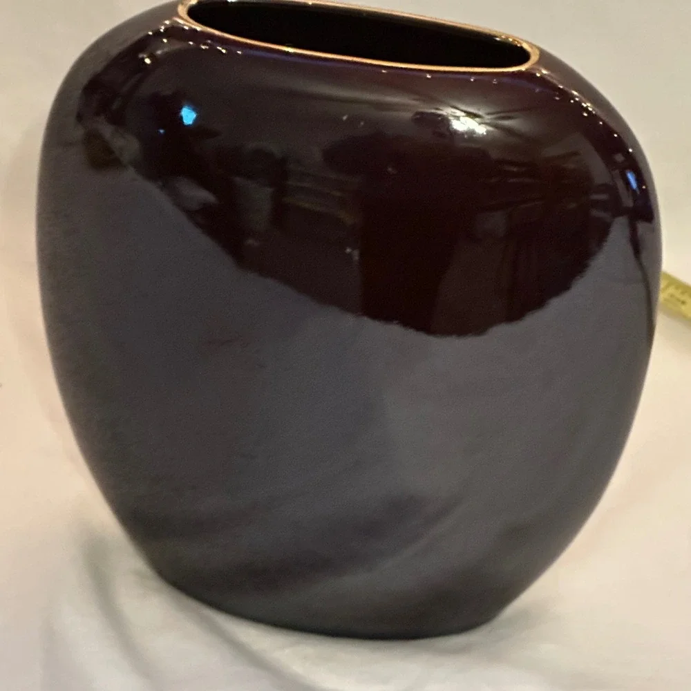 Japanese Porcelain Vase 7.5in Burgundy/Brown Exc Floral Gold Gilt Bud Oriental
